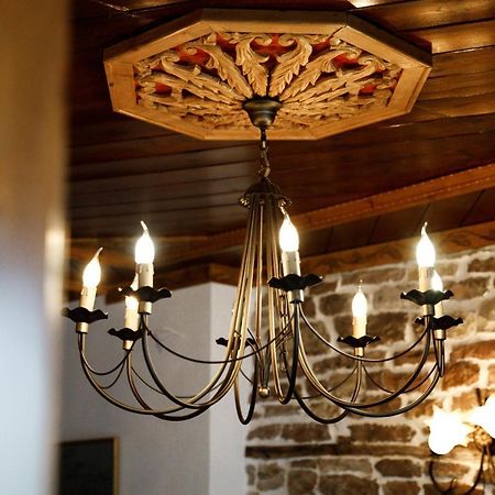 Hotel Sarajet 1821 Gjirokastër 外观 照片