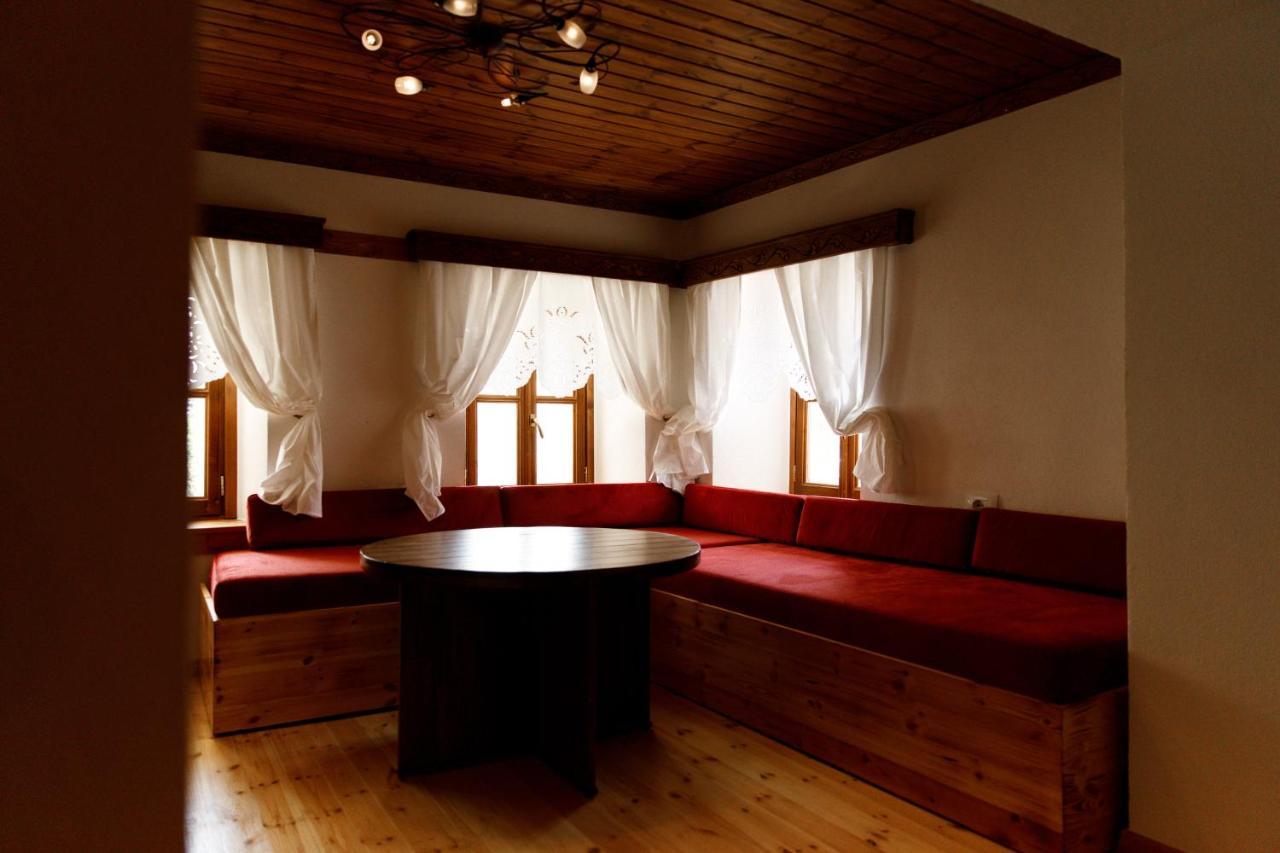 Hotel Sarajet 1821 Gjirokastër 外观 照片