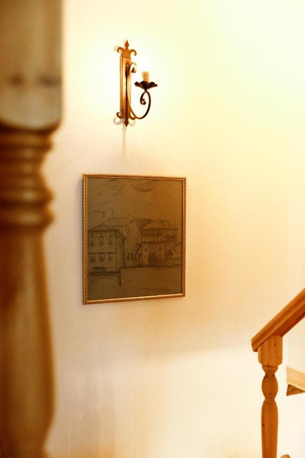 Hotel Sarajet 1821 Gjirokastër 外观 照片