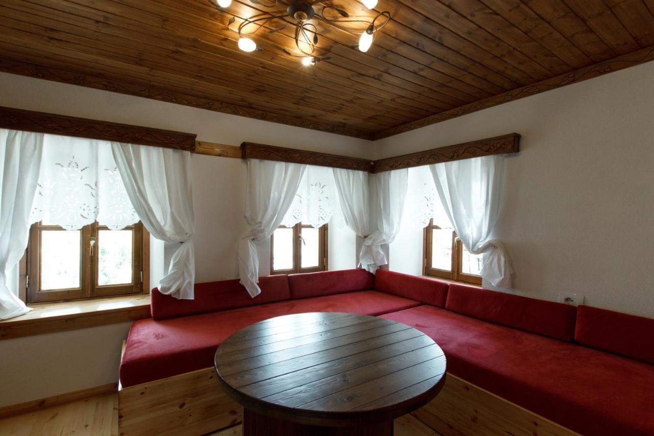 Hotel Sarajet 1821 Gjirokastër 外观 照片