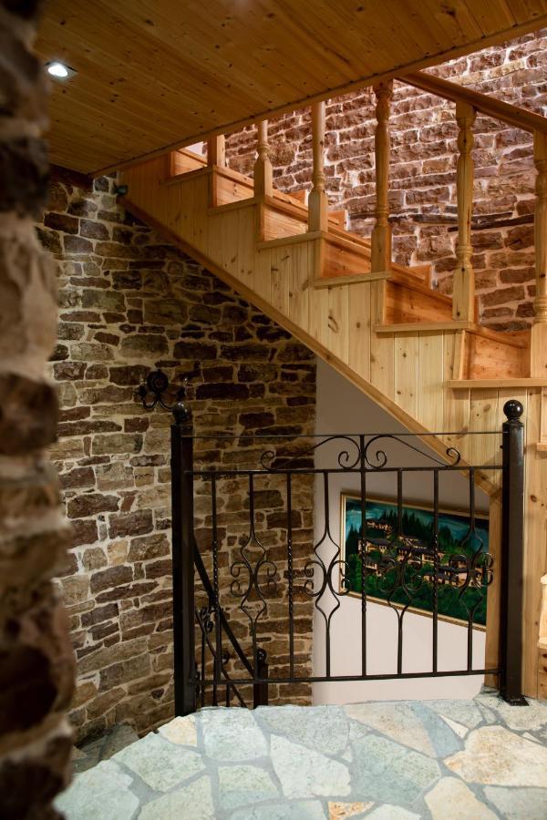 Hotel Sarajet 1821 Gjirokastër 外观 照片